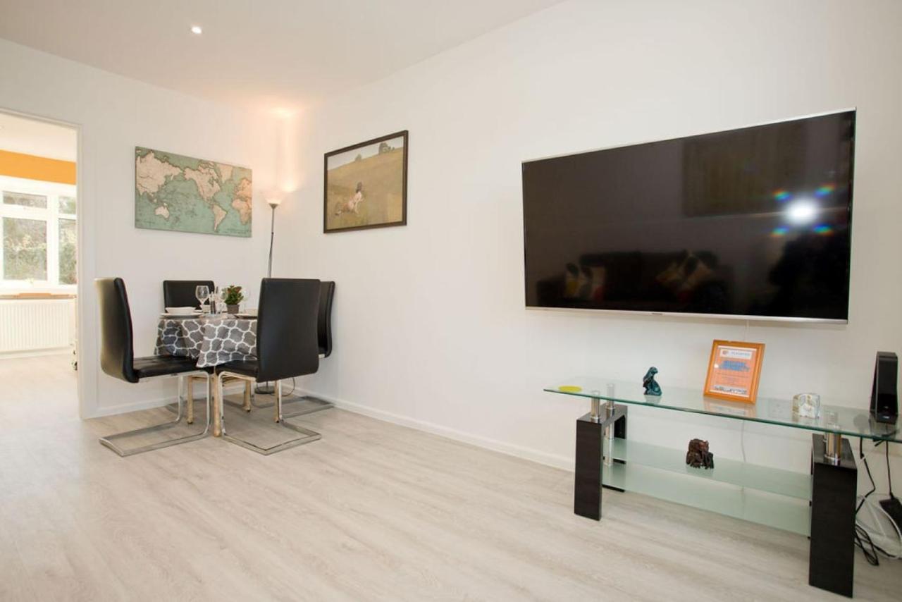 Hilda's Retreat Accessible Wheel Chair Friendly With Hoist Holiday home Poole