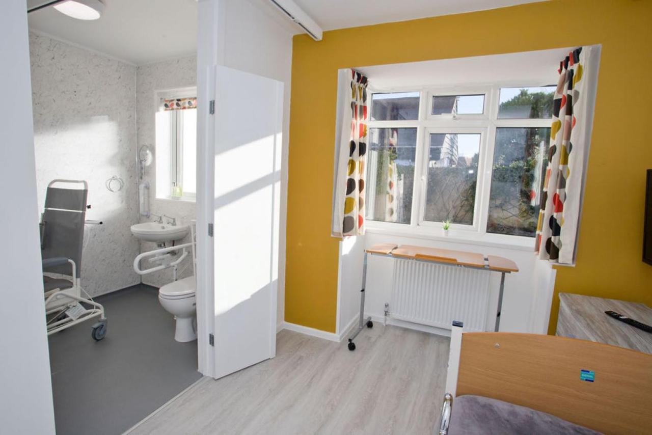 Hilda's Retreat Accessible Wheel Chair Friendly With Hoist Holiday home Poole
