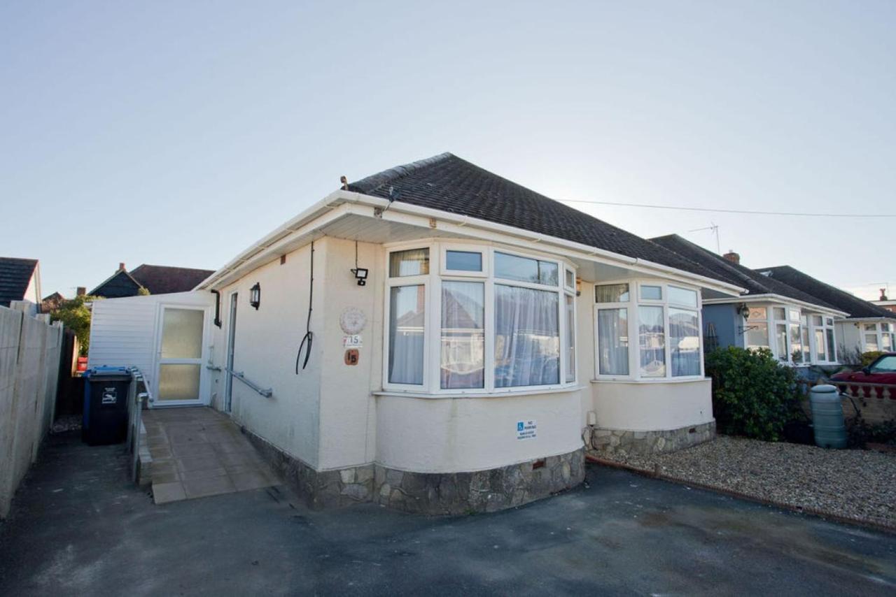 Hilda's Retreat Accessible Wheel Chair Friendly With Hoist Holiday home Poole