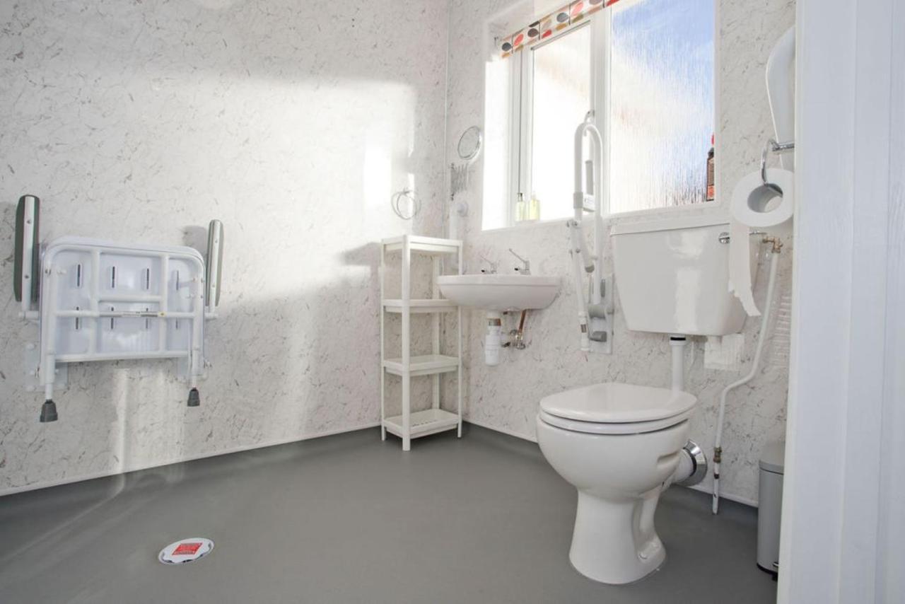 Hilda's Retreat Accessible Wheel Chair Friendly With Hoist