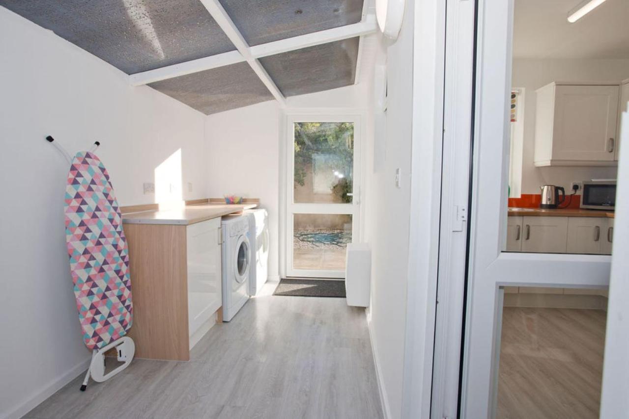 Hilda's Retreat Accessible Wheel Chair Friendly With Hoist Holiday home Poole