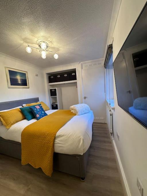 Sea View Quay - Free Parking Apartment