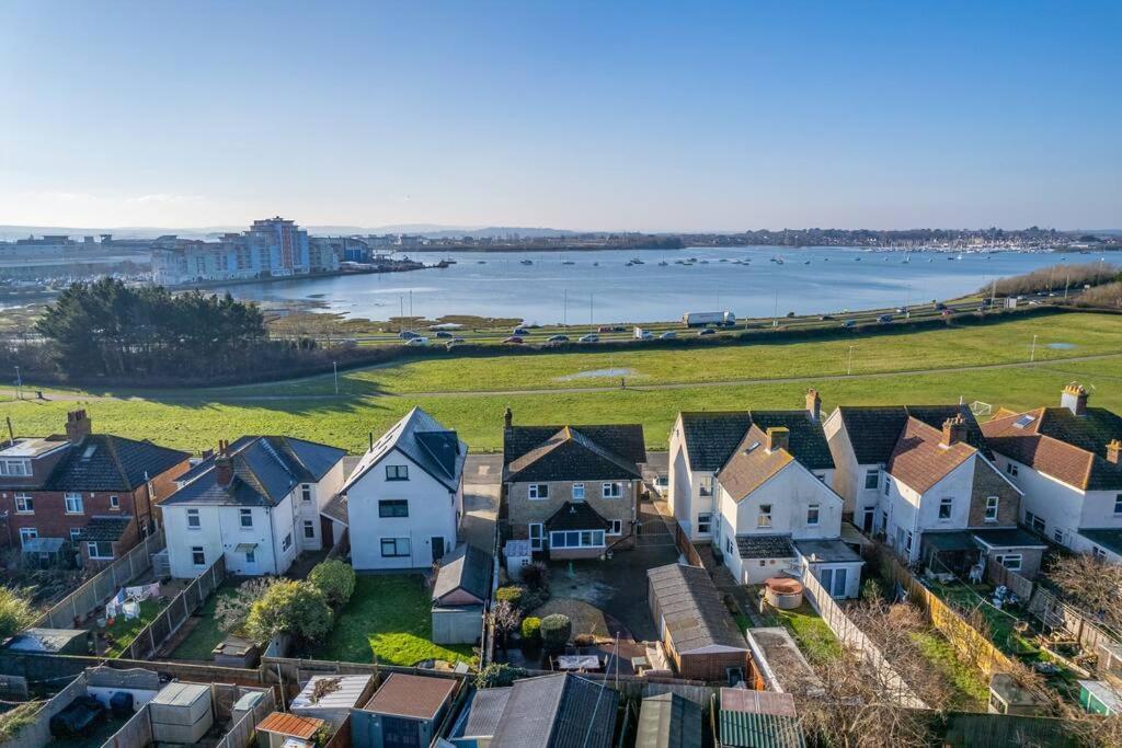 Much Loved With A View. Holiday home Poole