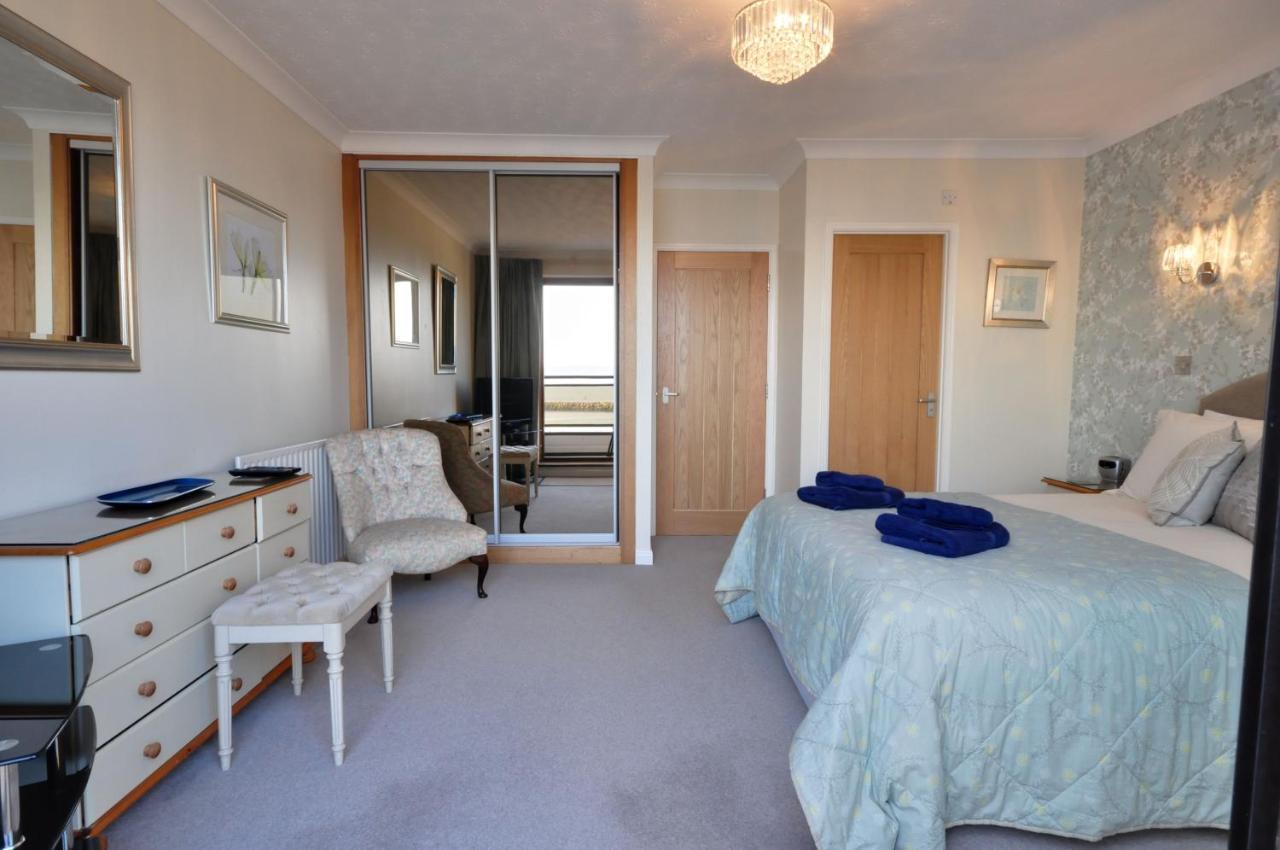 Ballard Close Holiday home
