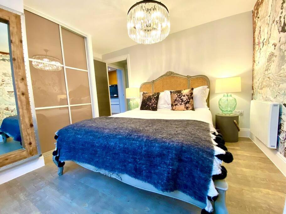 Quay Getaway: Elegant With Free Parking & Smart Tv * Poole