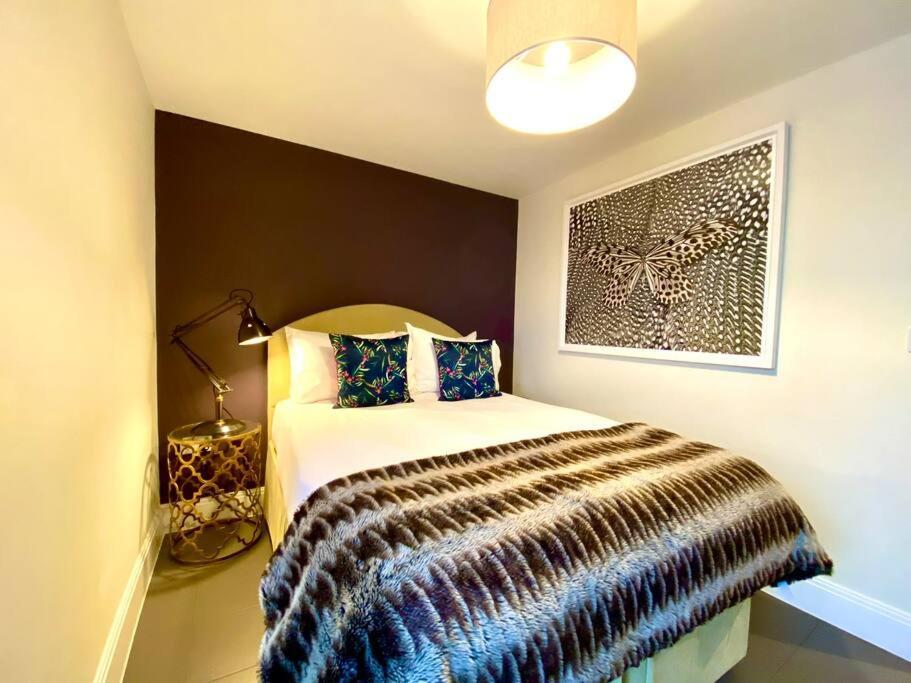Quay Retreat: Stylish With Free Parking & Wi-fi Apartment Poole
