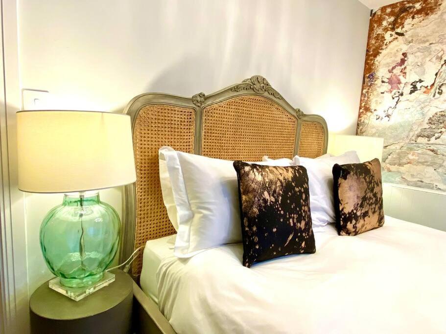 Apartment Quay Getaway: Elegant With Free Parking & Smart Tv