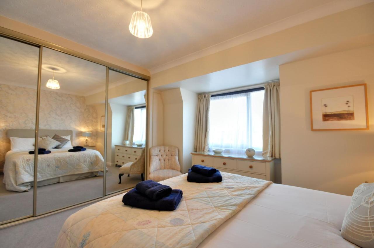 Ballard Close Holiday home