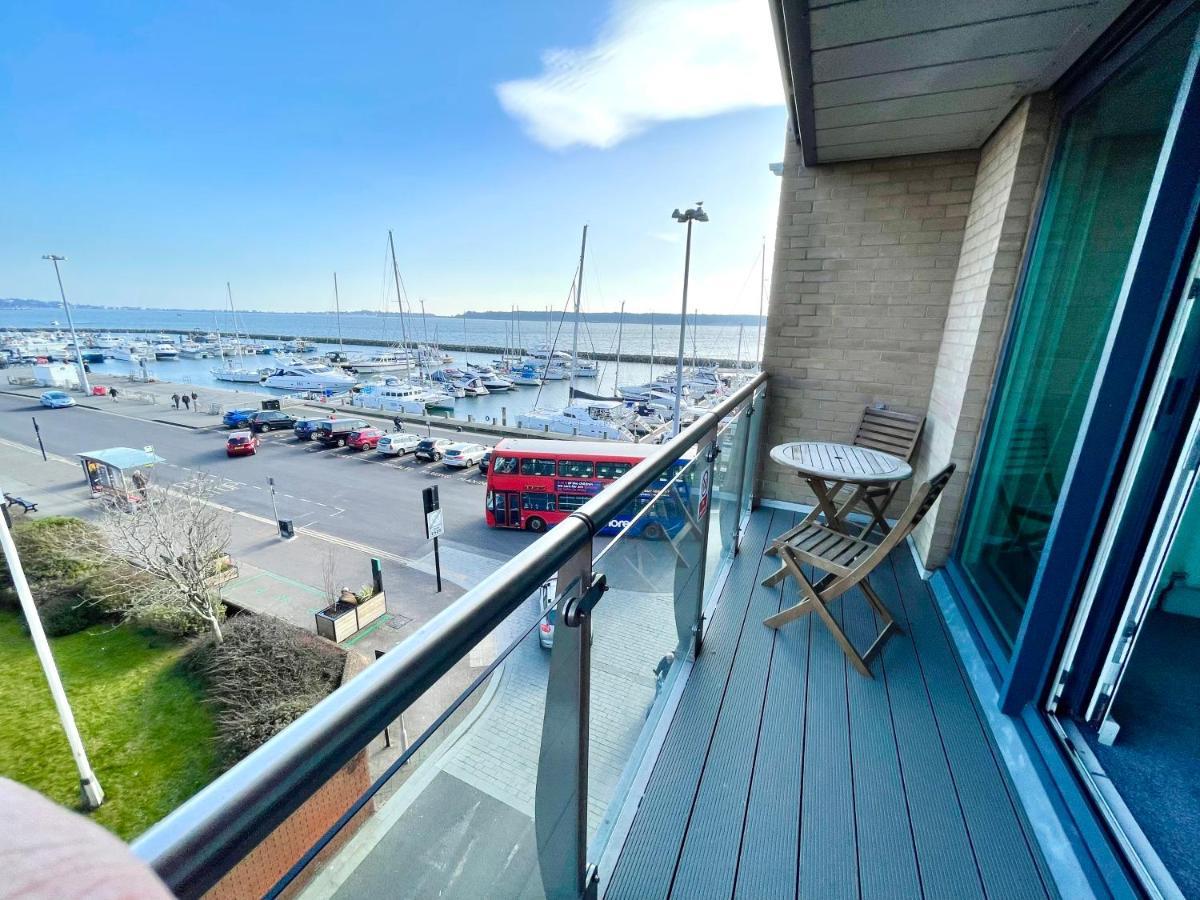 Quay & Sea View Spacious Modern Secure Parking Apartment *