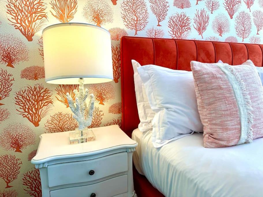 Apartment Quayside Retreat: Stylish 2-bedroom Near Harbour *