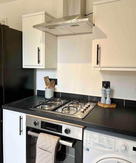 The Nook - Cosy Coastal Retreat Near Sandbanks Holiday home