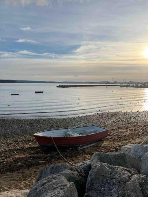 The Nook - Cosy Coastal Retreat Near Sandbanks Holiday home Poole