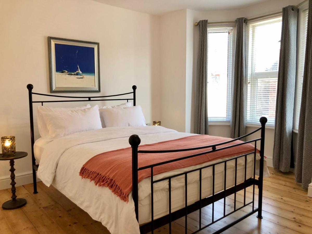 Holiday home House With Parking, Short Stroll To Quay, Shops And Restaurants