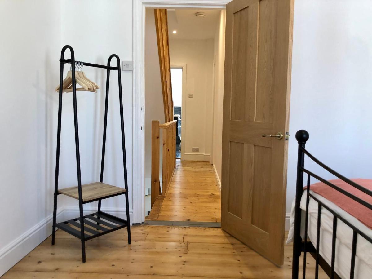 House With Parking, Short Stroll To Quay, Shops And Restaurants Holiday home Poole