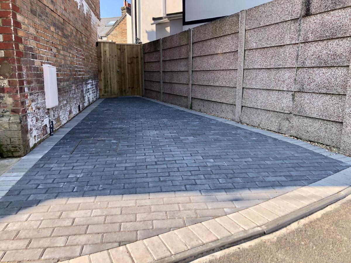 House With Parking, Short Stroll To Quay, Shops And Restaurants Poole