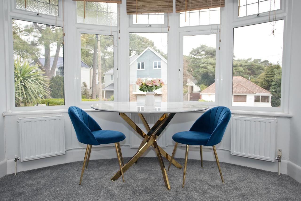 Apartment In Sandbanks