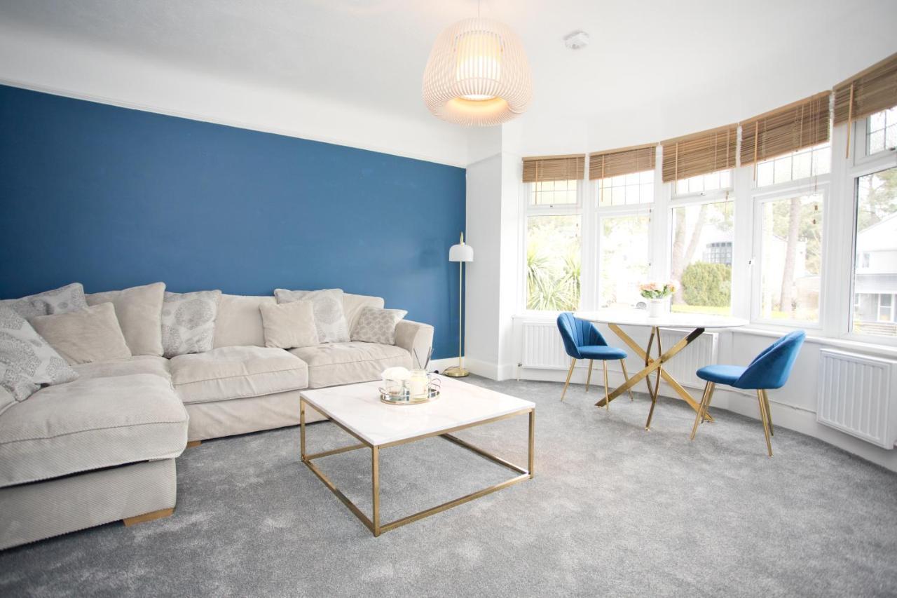 In Sandbanks Apartment Poole