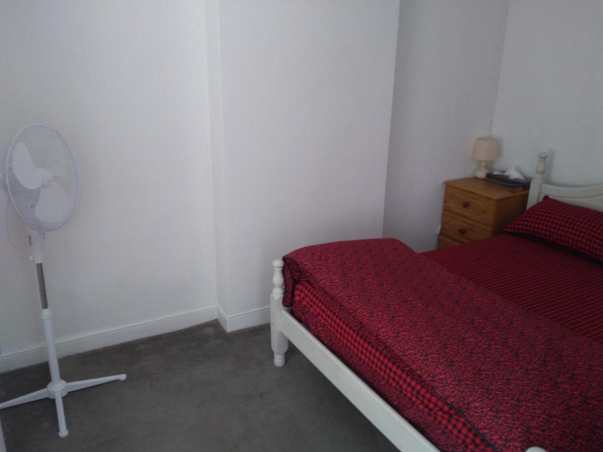 South Coast Guest With Free Parking