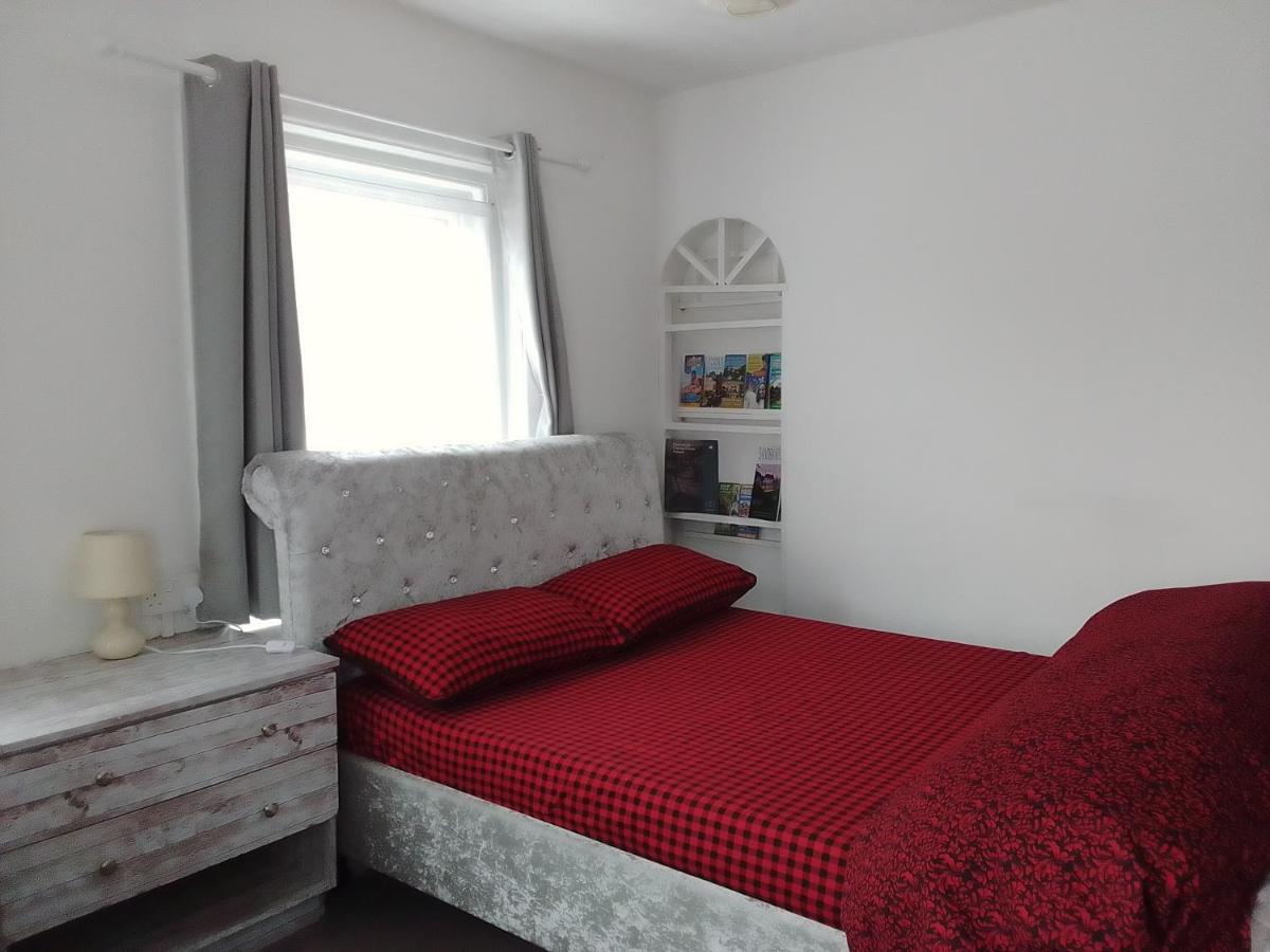 Homestay South Coast Guest With Free Parking *