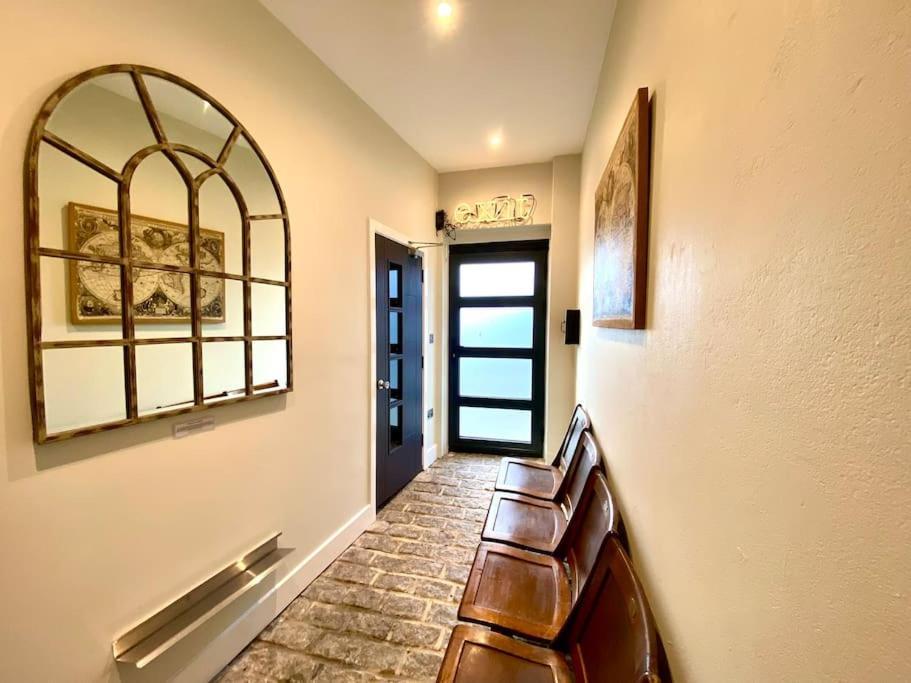 Quayside Cottage: Charming In Poole's Old Town Poole