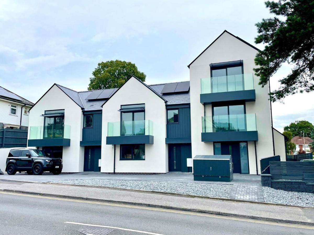 Coastal Haven: 3-bedroom Retreat With Free Parking And Wi-fi
