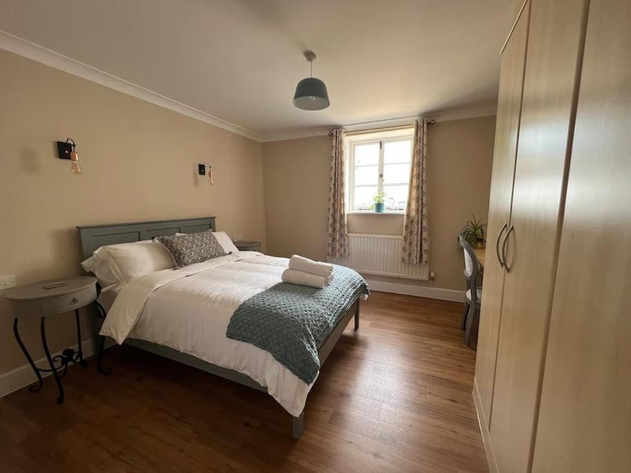 The Annex At Merley Mews * Poole