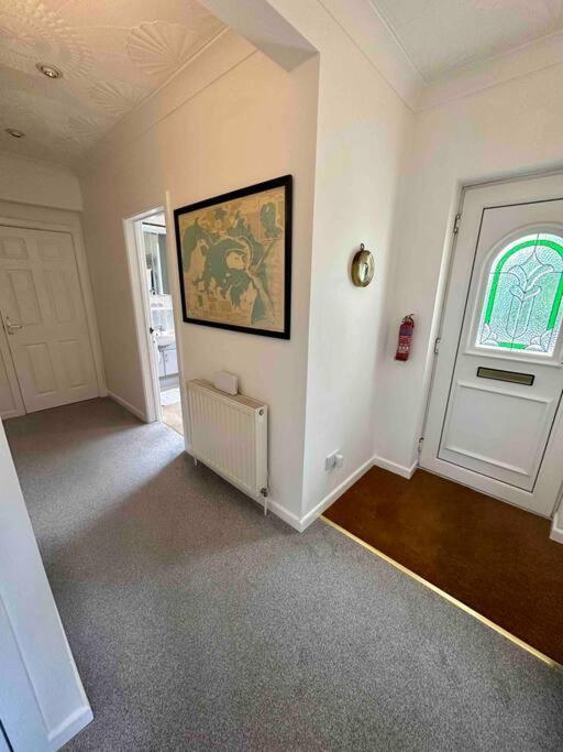 Spindrift, Spacious Bungalow Near Beach Holiday home Poole