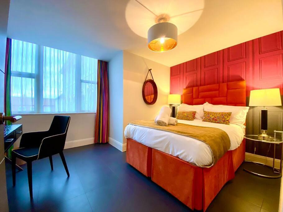 Incredible - Amazing Location - Free Parking & Wifi! Poole