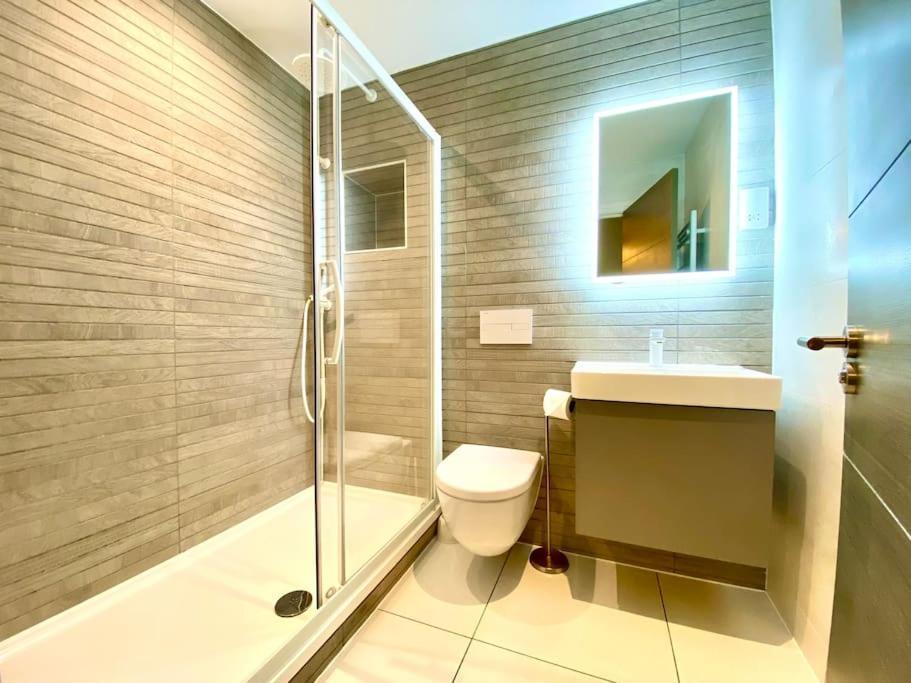 Stunning - Free Parking & Wifi! *