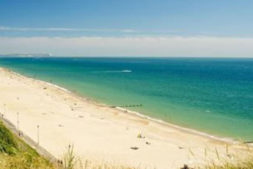Dolphin Retreat Close To Beaches And Harbour Holiday home *