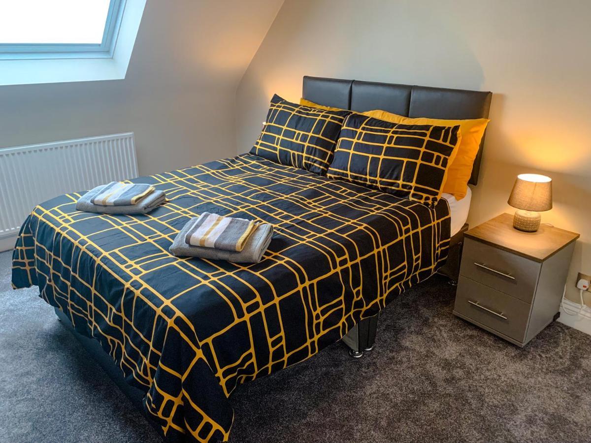 The Gables Poole, 3 Bedroom Penthouse Apartment