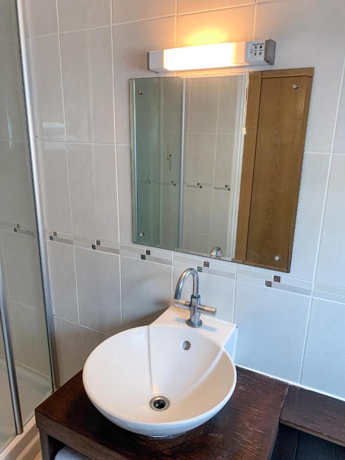 The Gables Poole, 3 Bedroom Penthouse Apartment Poole