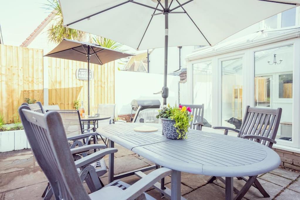 Modern By Sandy Beach, In Vibrant Village; Holiday home