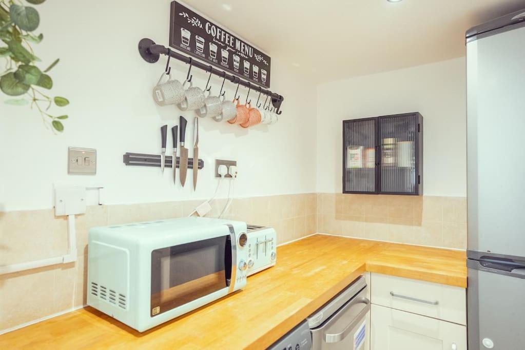Modern By Sandy Beach, In Vibrant Village; Poole