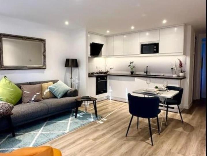 Sea View Quay - Free Parking Apartment