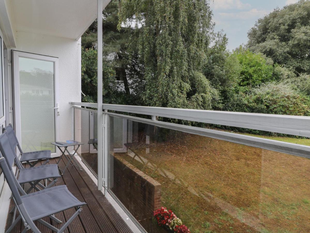 Flat 5 Fairwinds * Poole