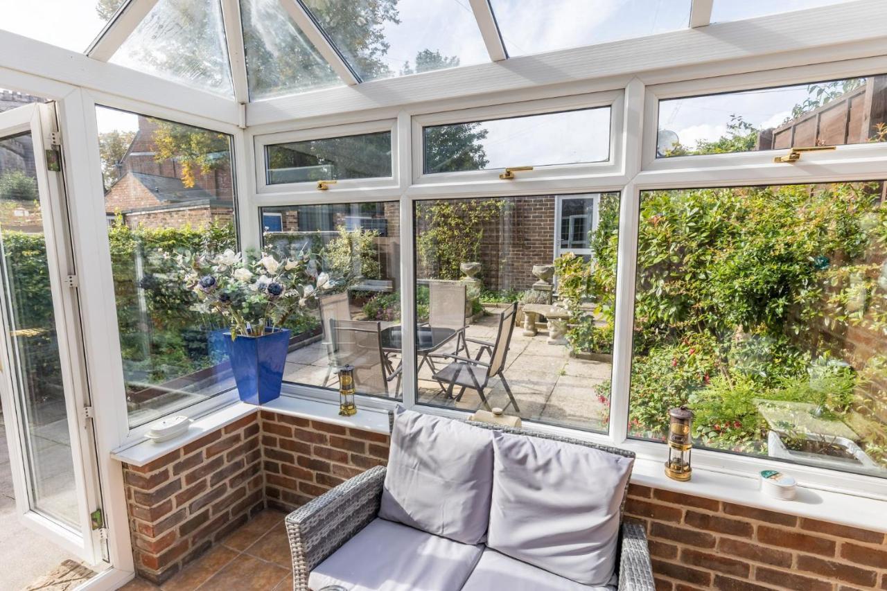 Holiday home Chimneys Poole