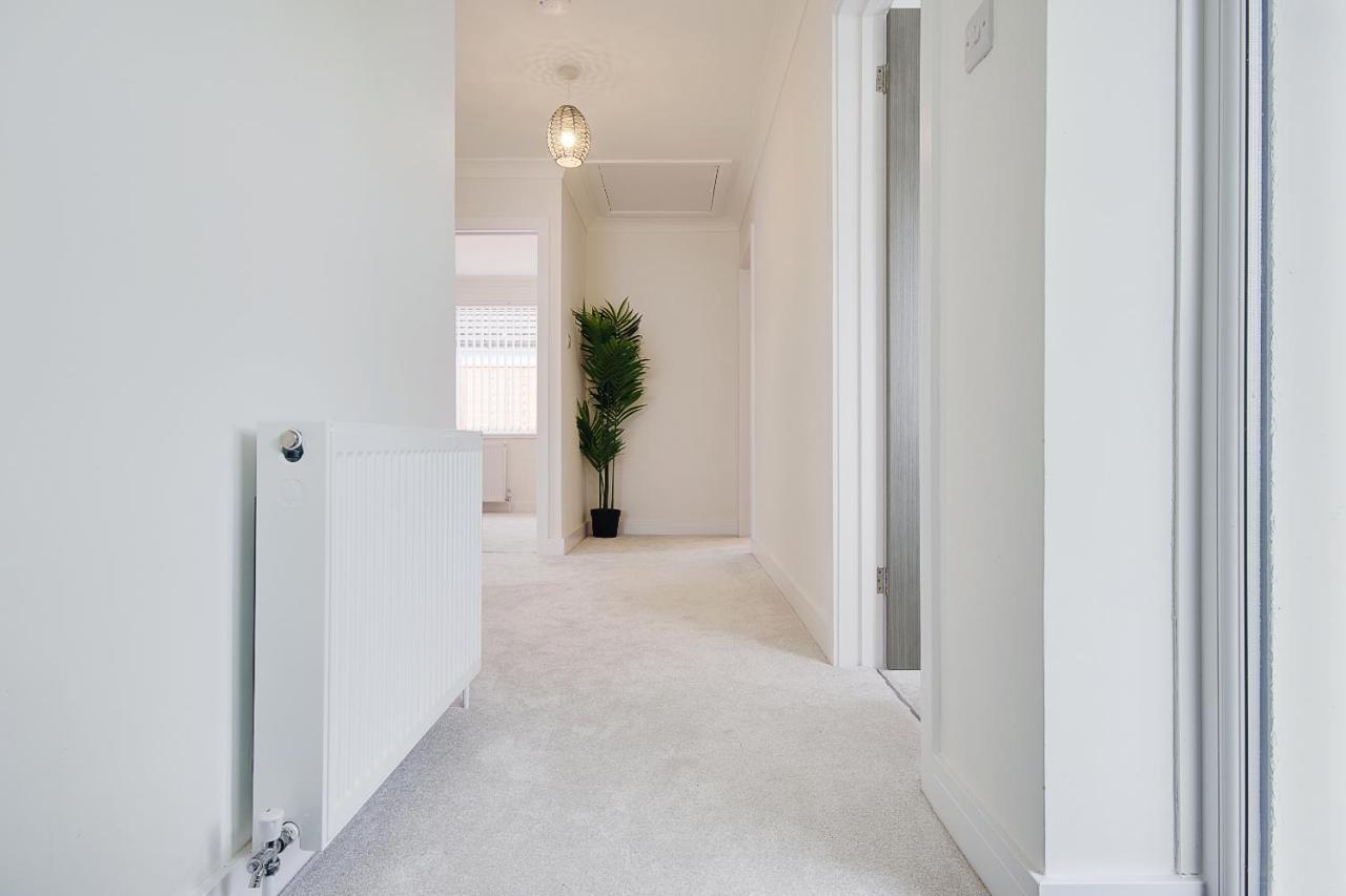 17 Banstead Road