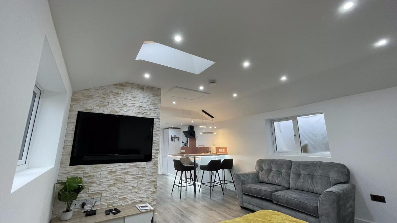 Private Luxury By The Sea, With A Personal Gym, Hot Tub, And Free Parking! Apartment *