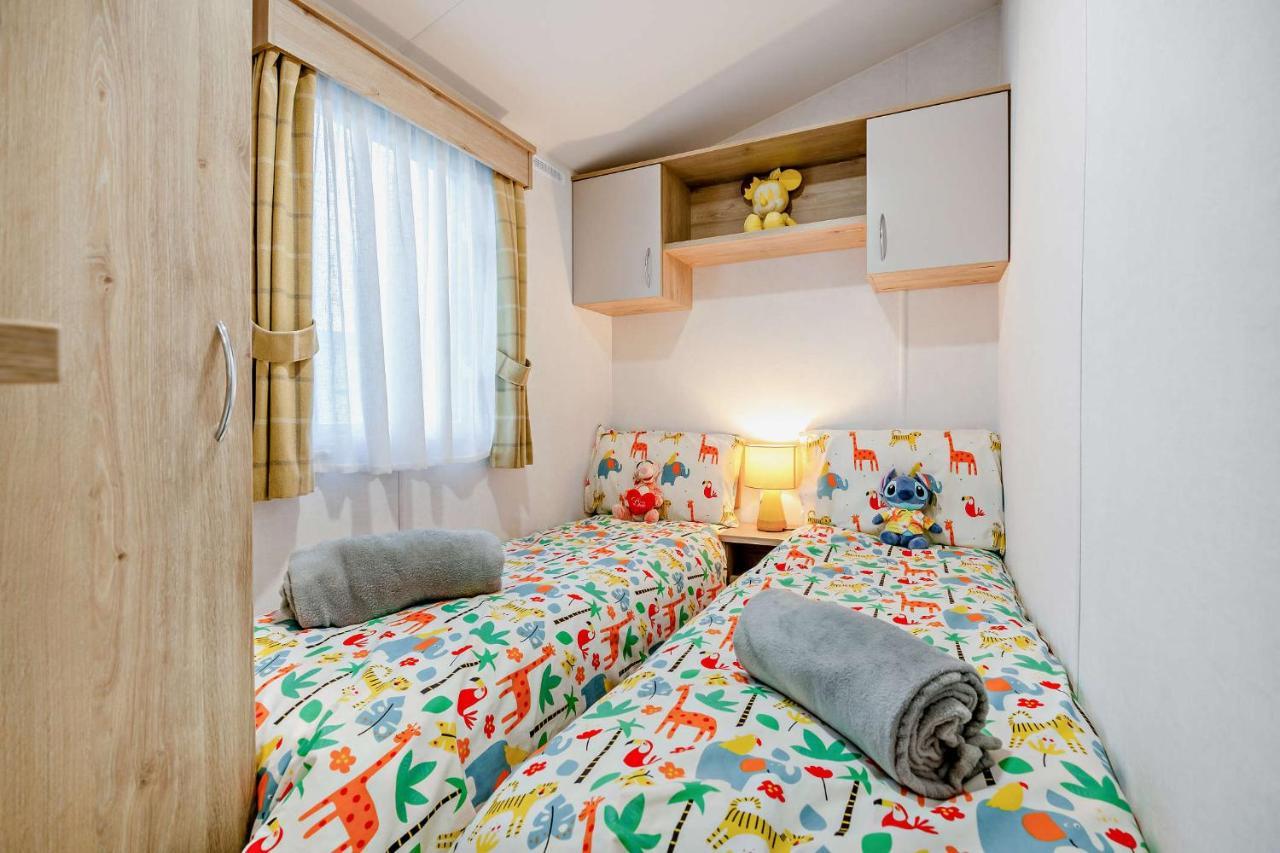 Holiday home Sea La Vie Lodge, Rockley Park Park, Poole, Dorset *