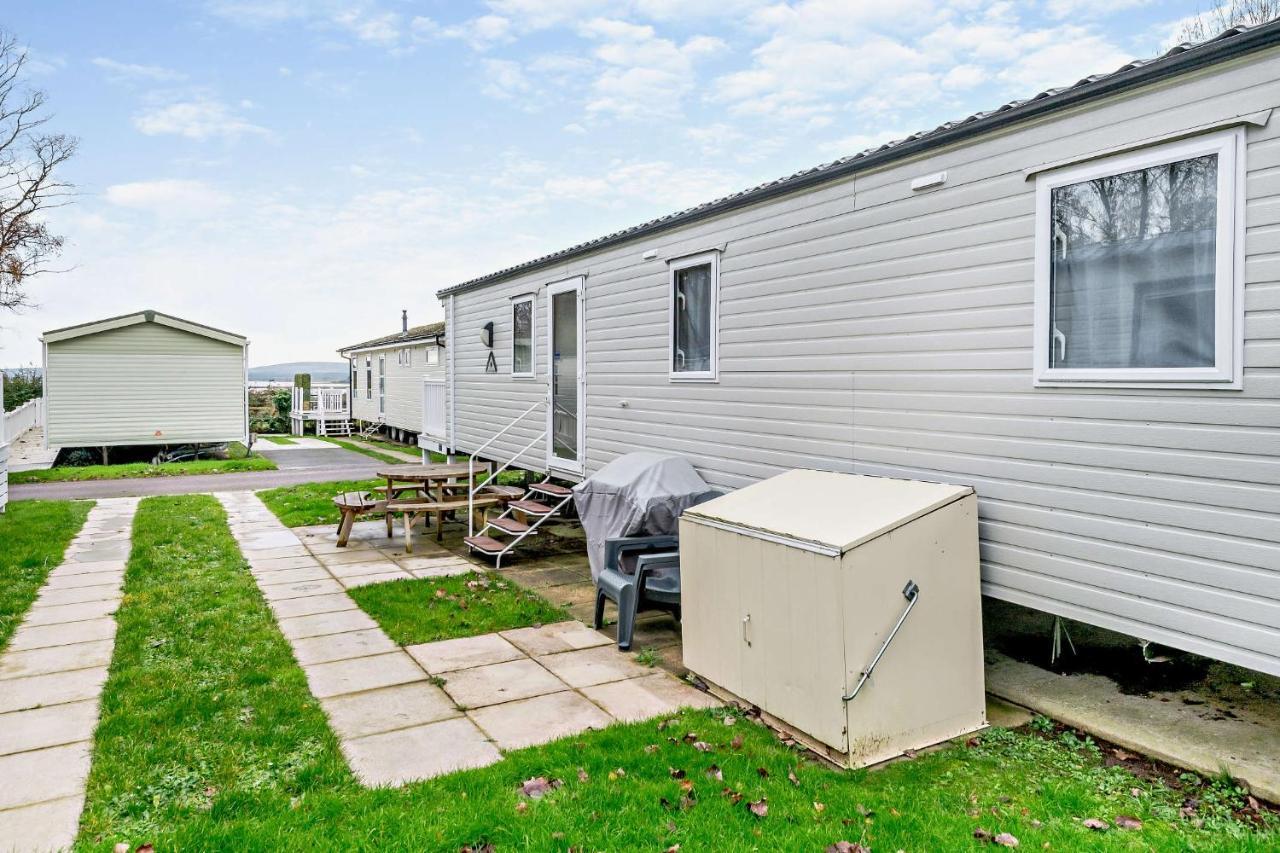 Sea La Vie Lodge, Rockley Park Park, Poole, Dorset *