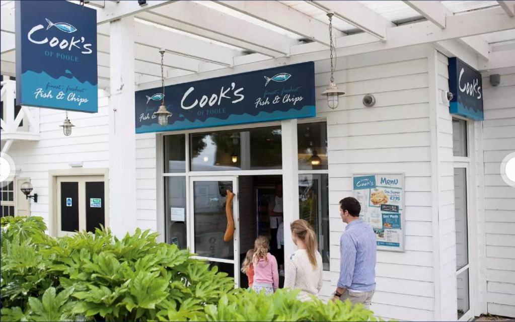 Holiday home Sea La Vie Lodge, Rockley Park Park, Poole, Dorset Poole