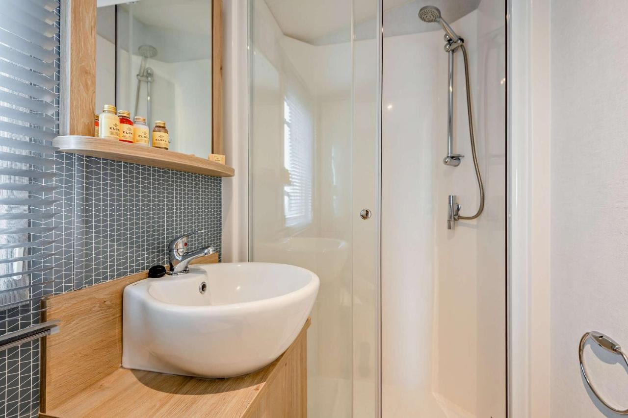 Sea La Vie Lodge, Rockley Park Park, Poole, Dorset * Poole