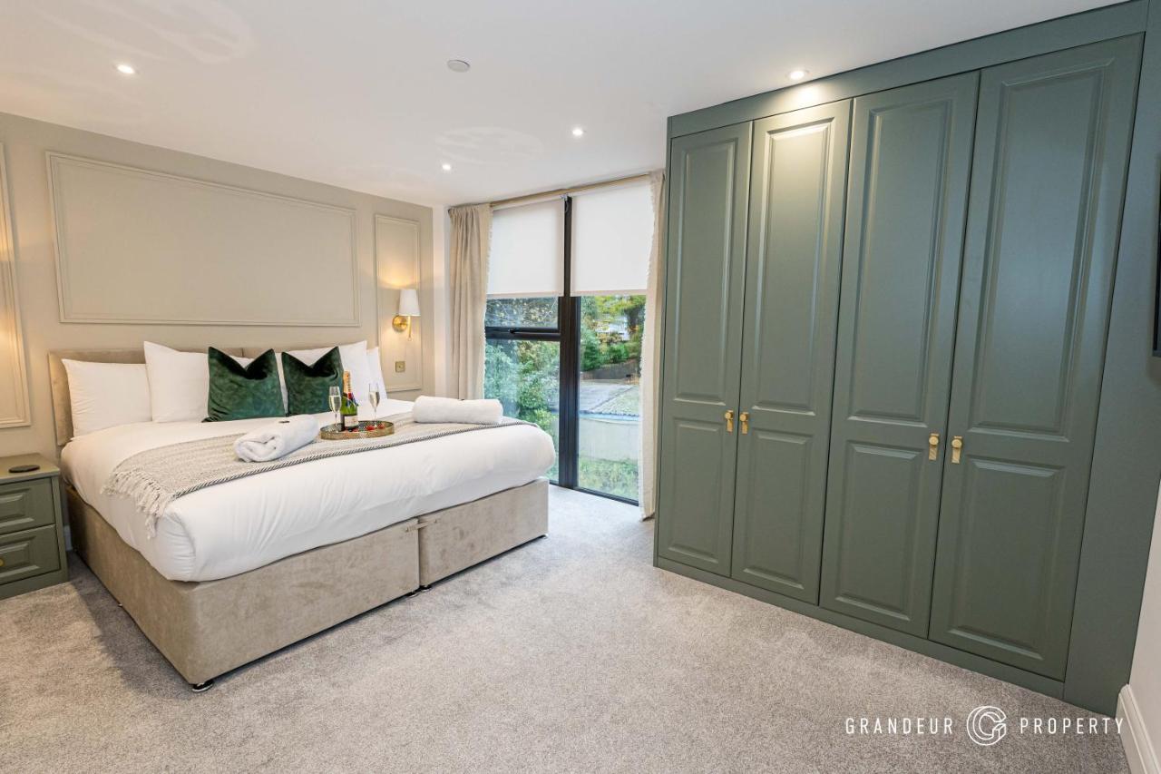 Aurora's Abode By Grandeur * Poole