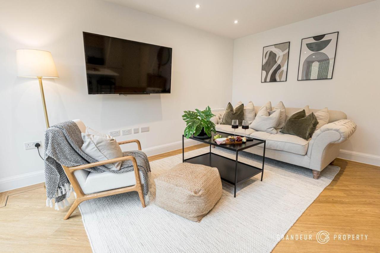 Aurora's Abode By Grandeur Apartment
