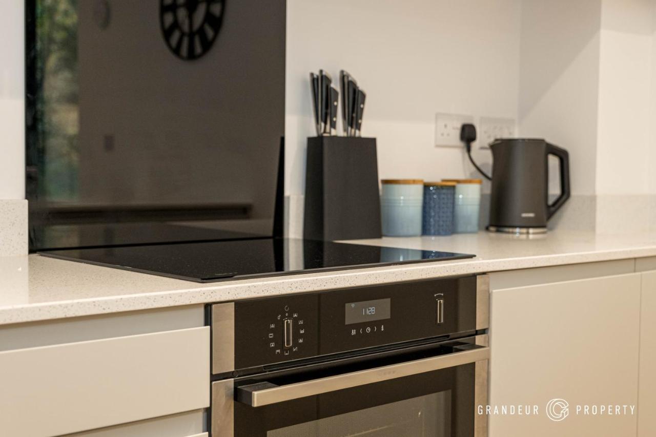 Aurora's Abode By Grandeur Apartment