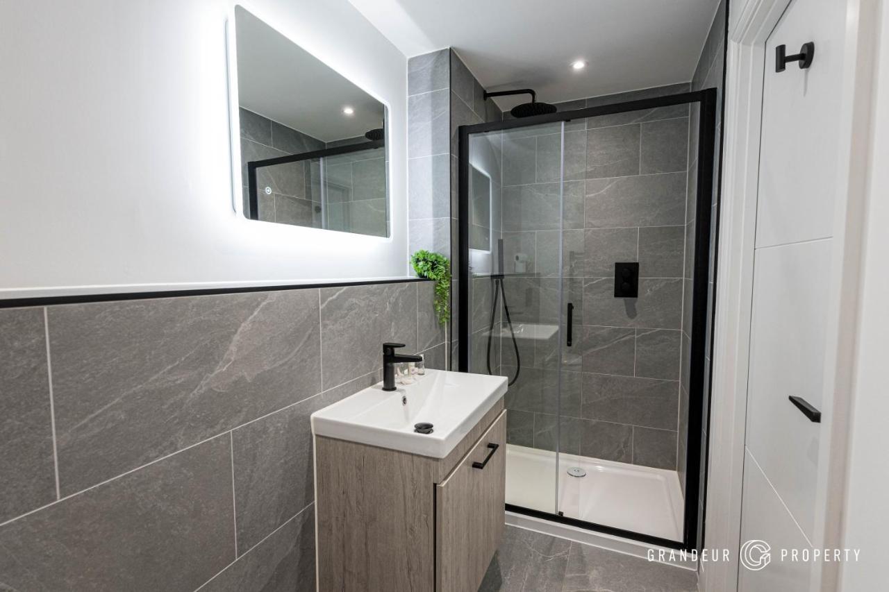 Aurora's Abode By Grandeur Apartment