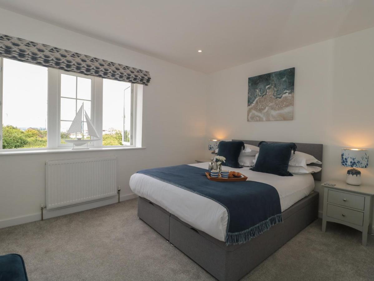 Quay - Sea View Holiday home