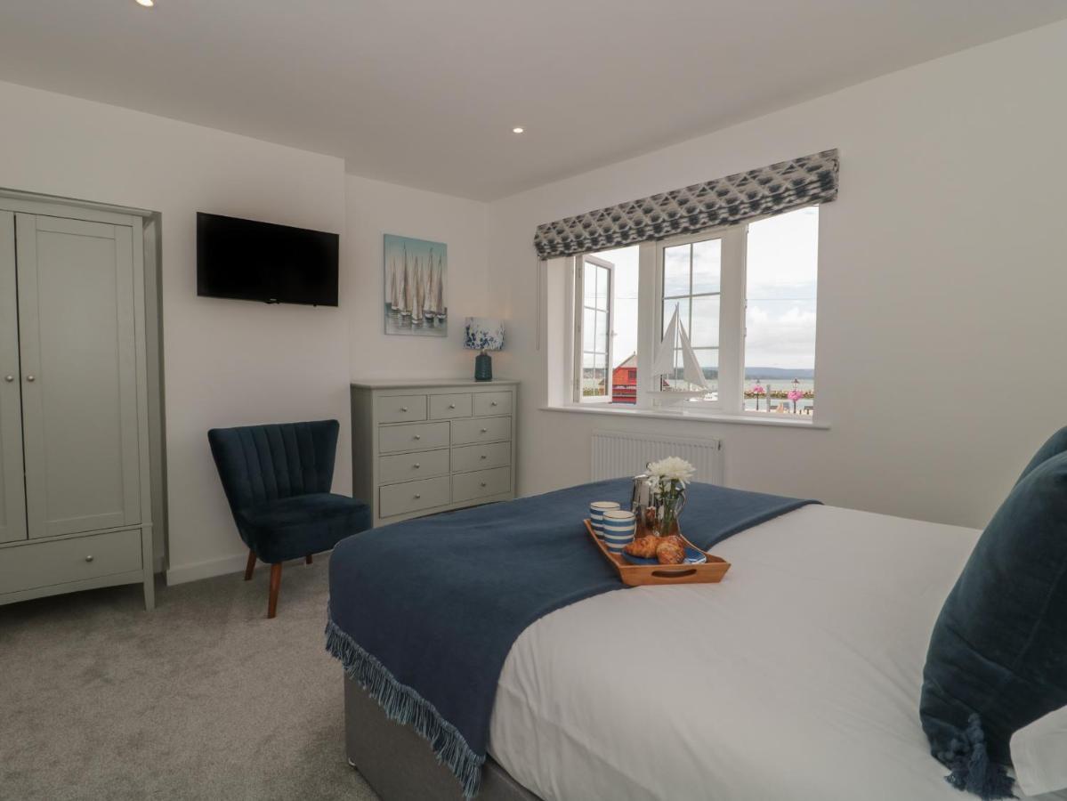 Quay - Sea View * Poole