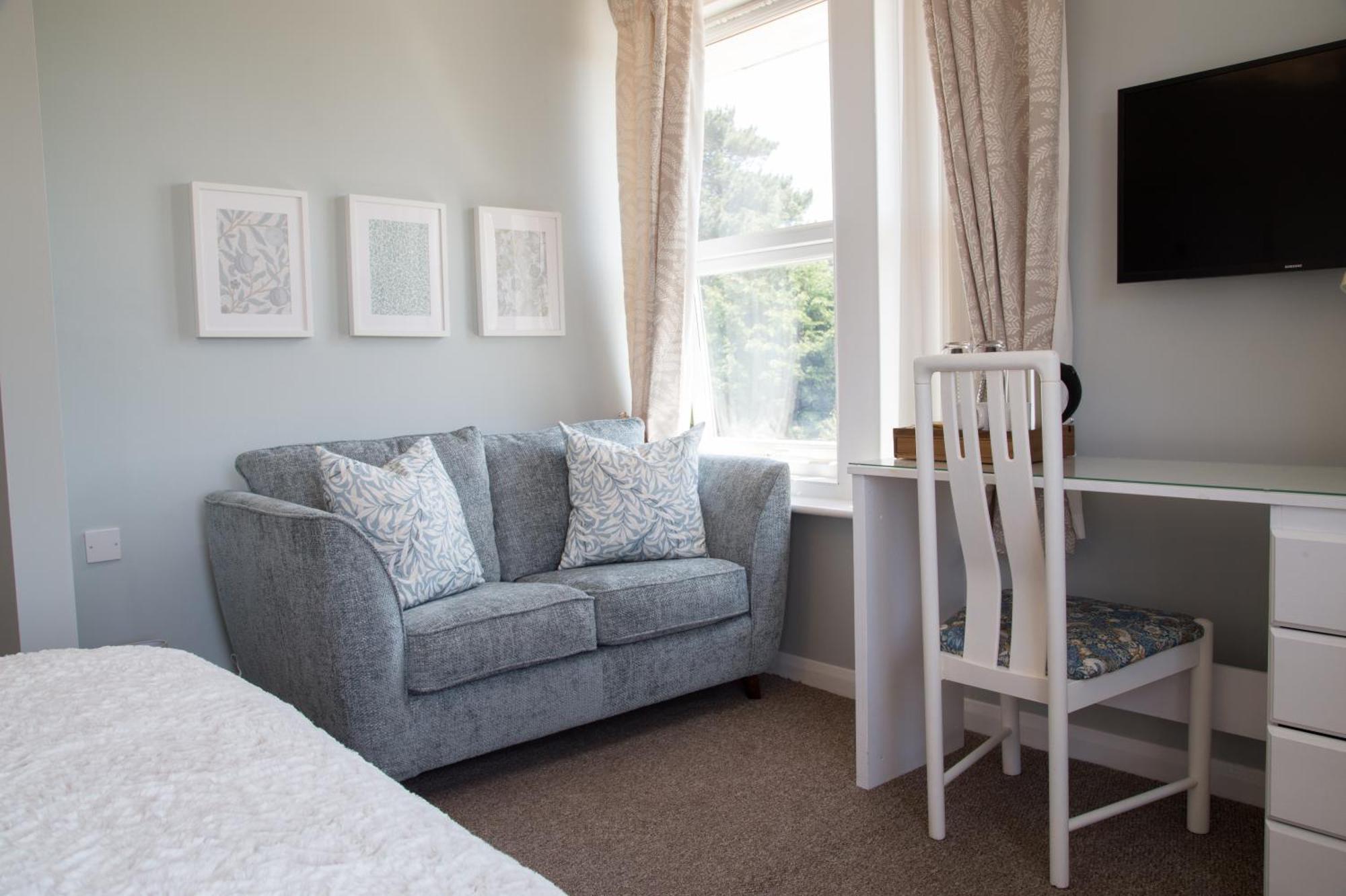 Poole Park House Guest house 2*